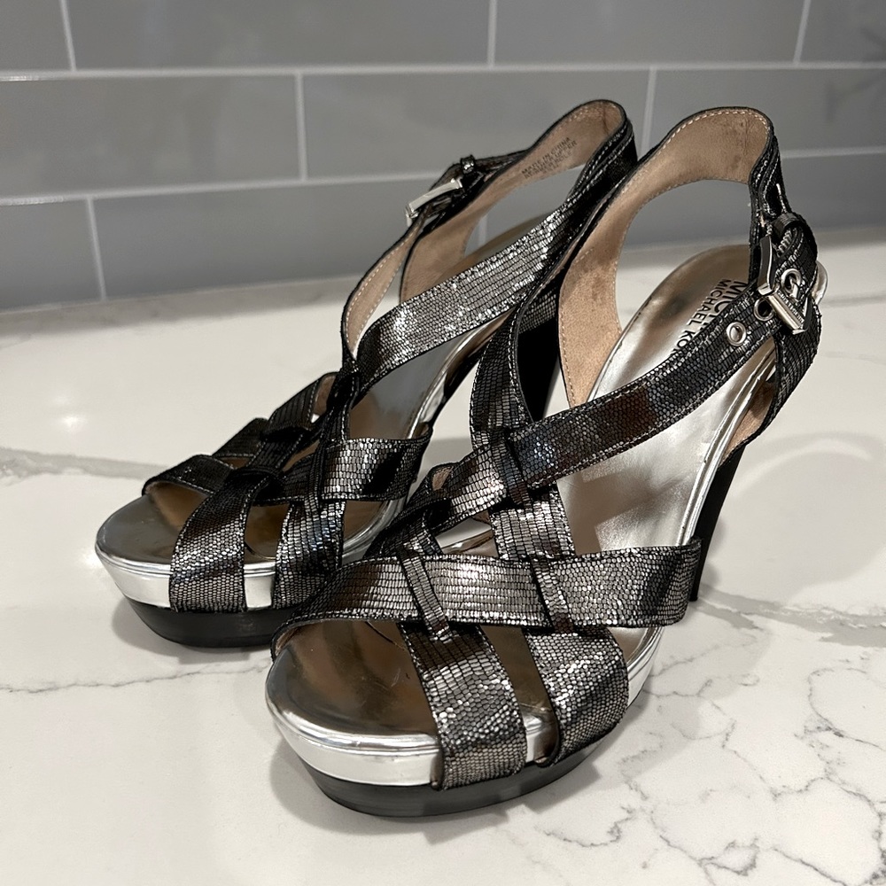 MICHAEL Michael‎ Kors Niki Platform Heels – Size 6.5M